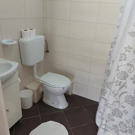 Espero * 特罗吉尔