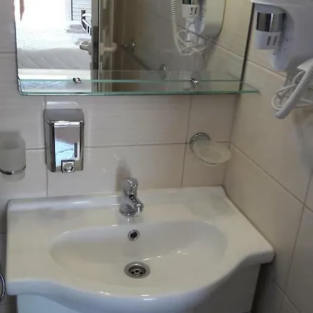 Espero * 特罗吉尔